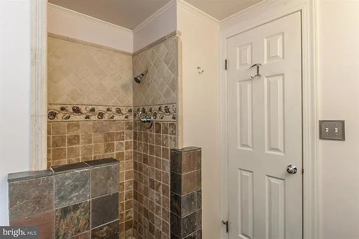 211 S Fayette St — Photo 8