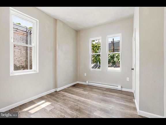 3rd image of 3114 Custer St #1