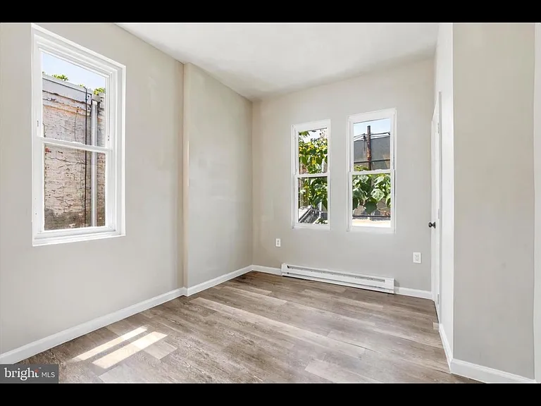 3114 Custer St #1 — Photo 3