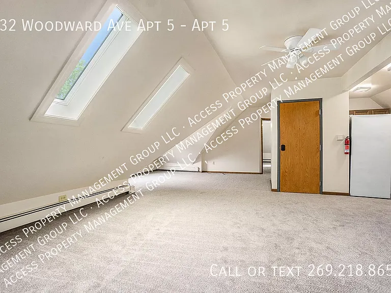 232 Woodward Ave #5 — Photo 2