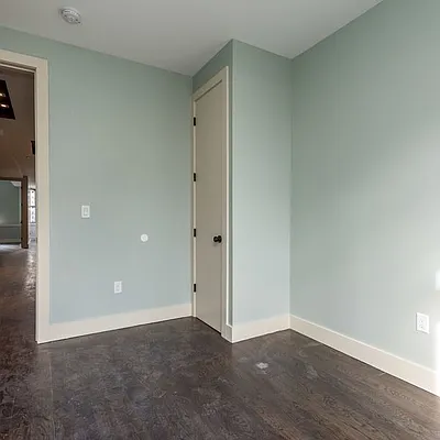 Rented by Nooklyn NYC LLC | media 31