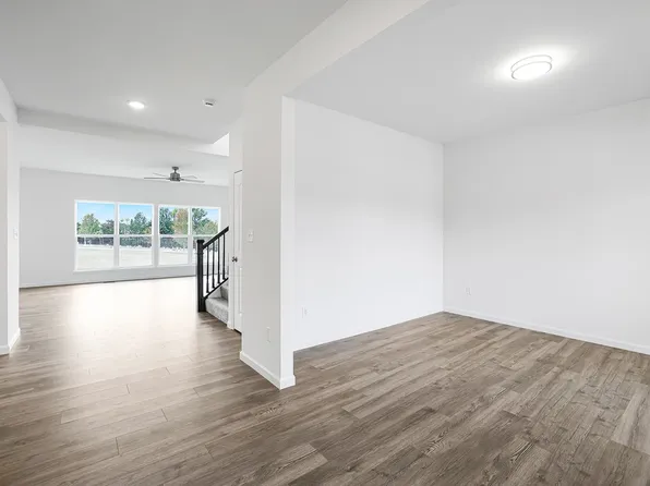 18406 Boone Ridge Manor Dr, Foristell, MO 63348