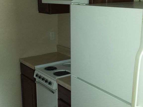 3rd image of 411 W 5th Ave APT C5