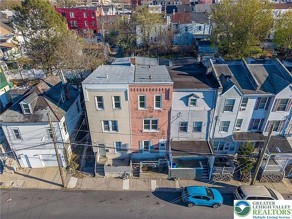 4th image of 518 Auburn St