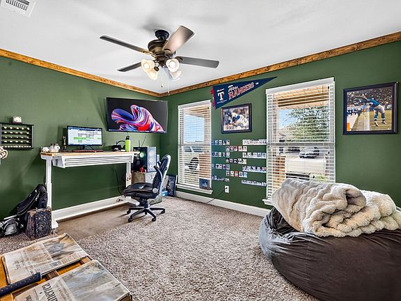 5th image of 1202 Prairie Ln