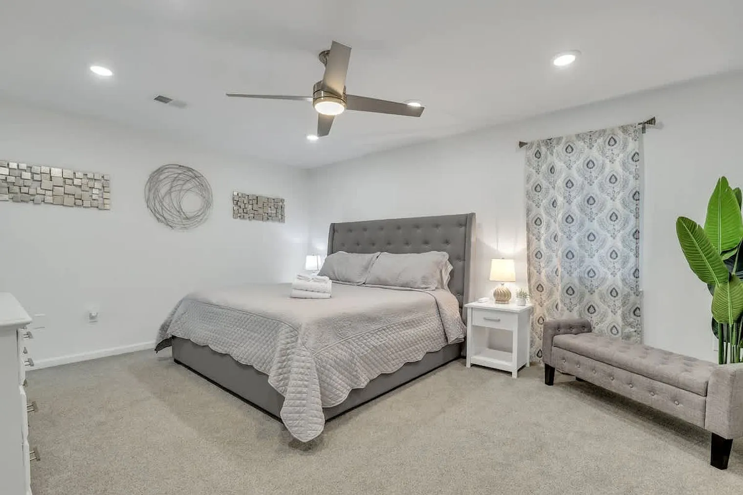 4 bed, 2.0 bath, 1743 sqft, $3,754 — Photo 3
