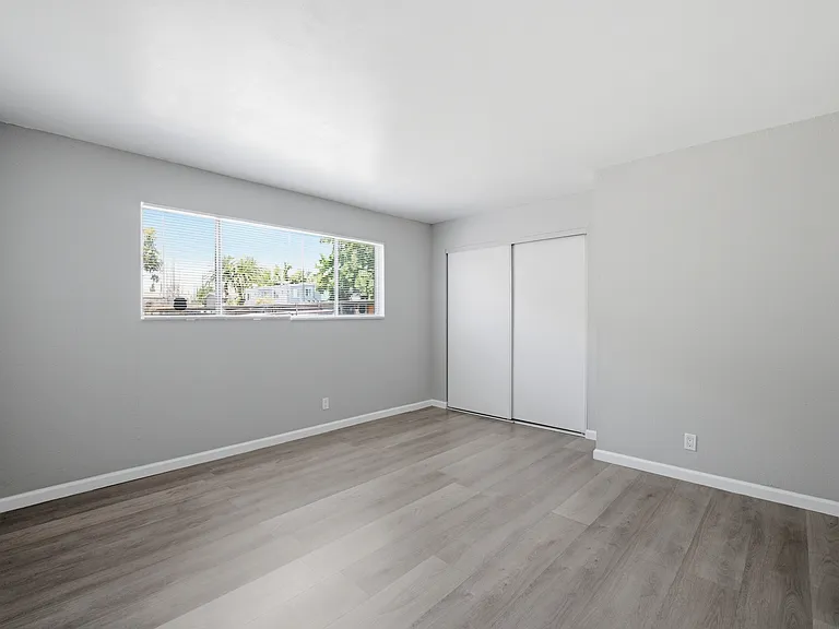 340 Industrial Parkway — Photo 17