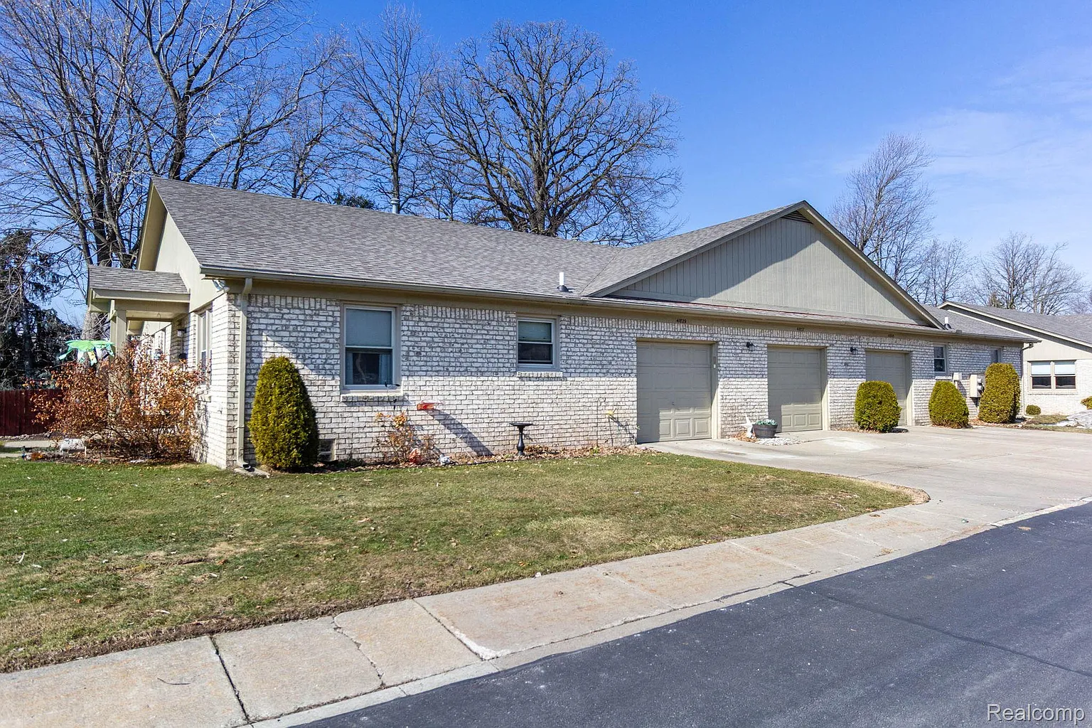 41837 King Edward Ct photo 1