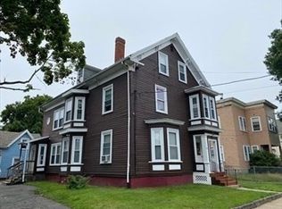 48 Whiting St, Lynn, MA 01902