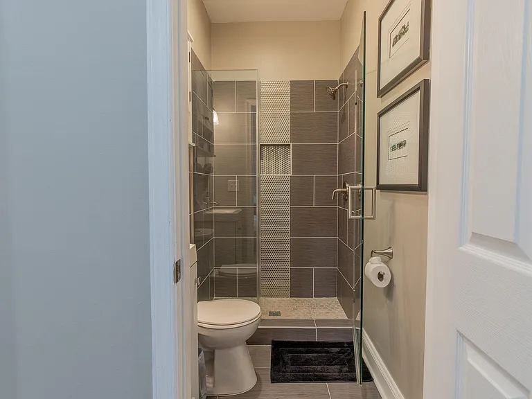 3221 Noble St #3 — Photo 14