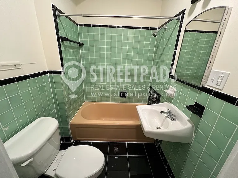 504 Beacon St #22 — Photo 10