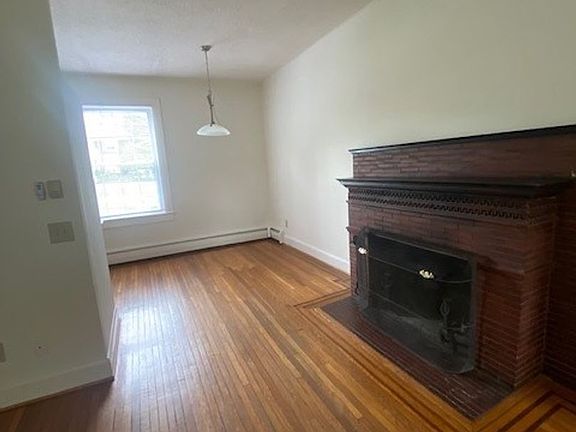 3rd image of 2007 Sulgrave Ave APT 1A