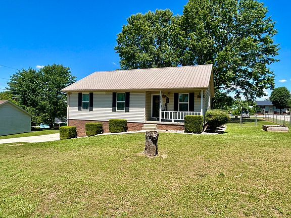 2nd image of 112 Oakdale Dr