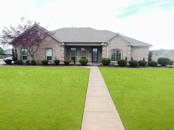 304 Country Club Pkwy, Maumelle, AR 72113