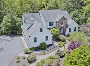 8 Donna Marie Way, Southampton, MA 01073