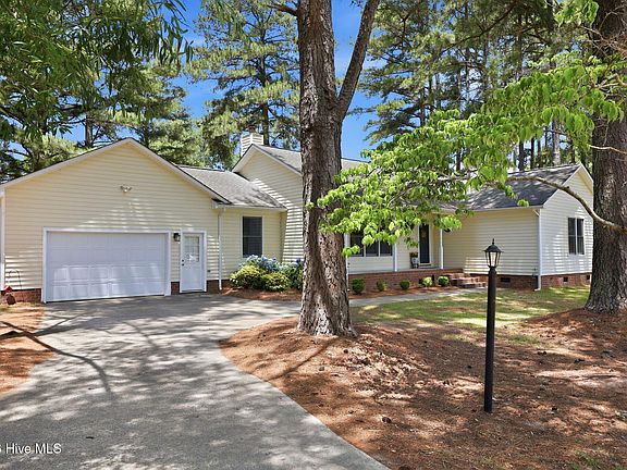 3rd image of 1524 Batts Circle