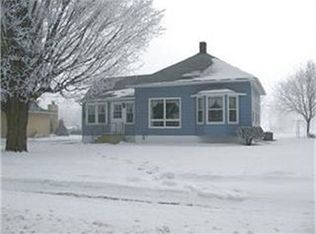 819 W 1st St, Sumner, IA 50674