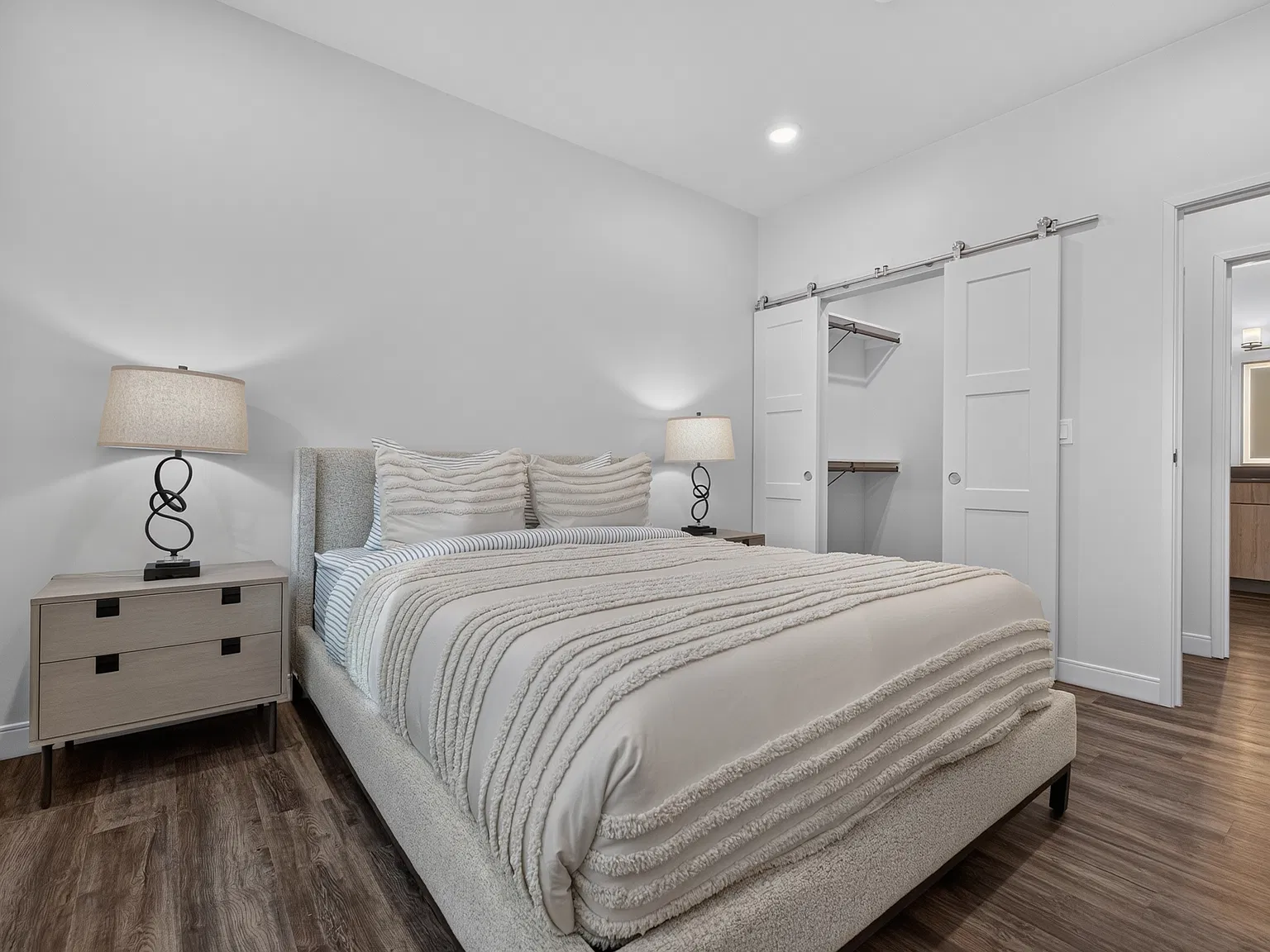 Confluence Apartments — Photo 4
