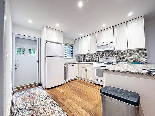 1st image of 410 E 119th St APT 1