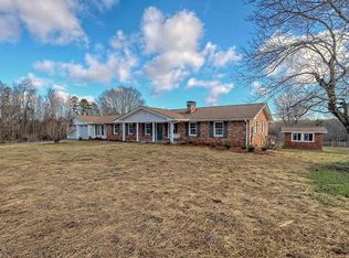 277 Center Hill Ln, Mount Airy, GA 30563