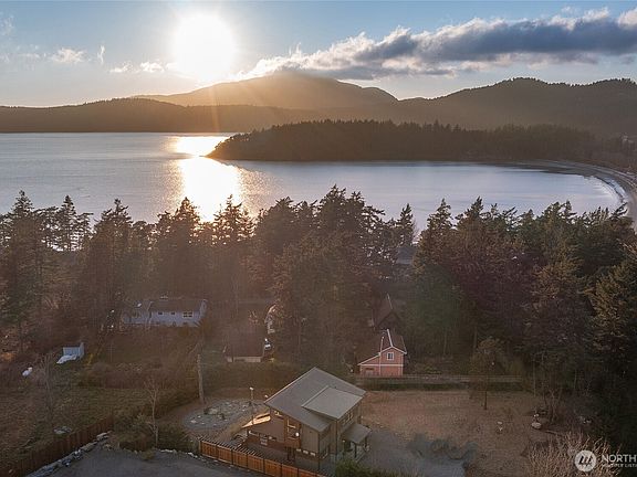 4th image of 744 Crescent Beach Drive