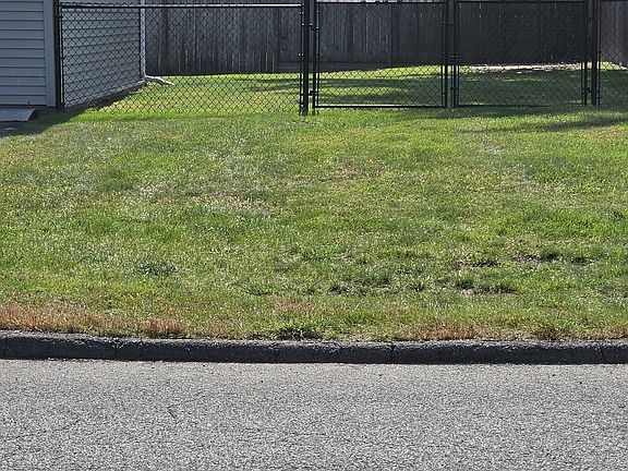 3rd image of 50 Upland Rd