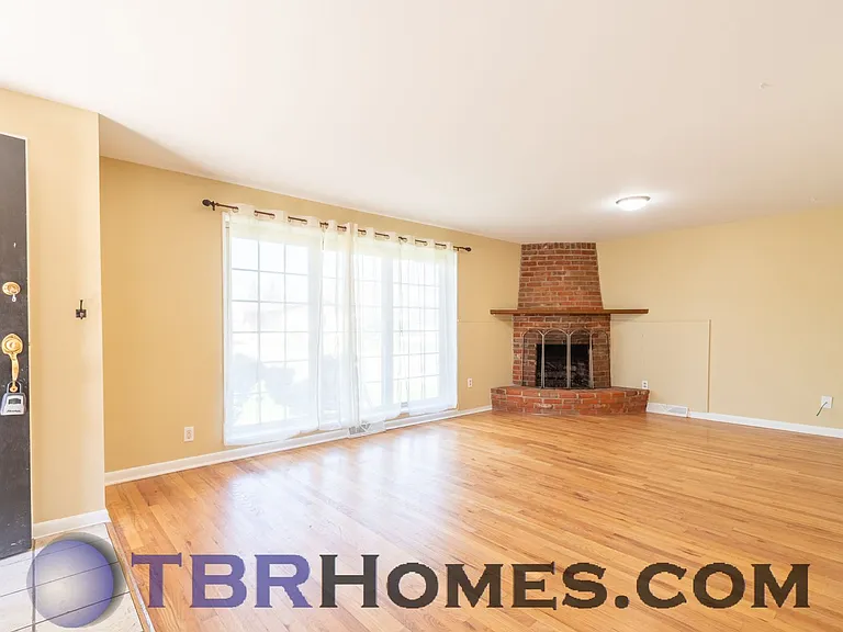 180 Agate Way — Photo 5