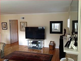 5th image of 1267 Madrona Ave