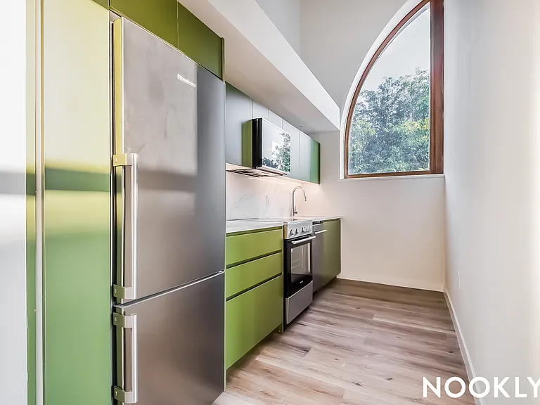 619 Throop Ave #2J — Photo 4