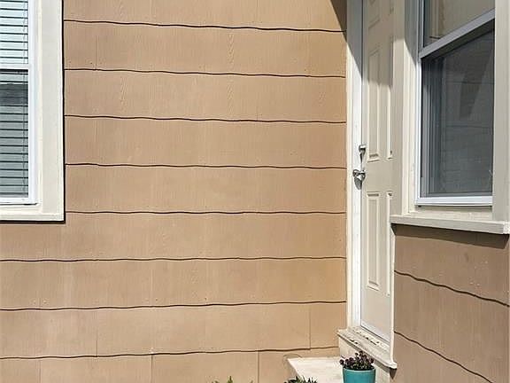 2nd image of 4671 Lafaye St