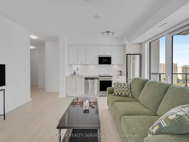 75 James St S #1902 — Photo 21