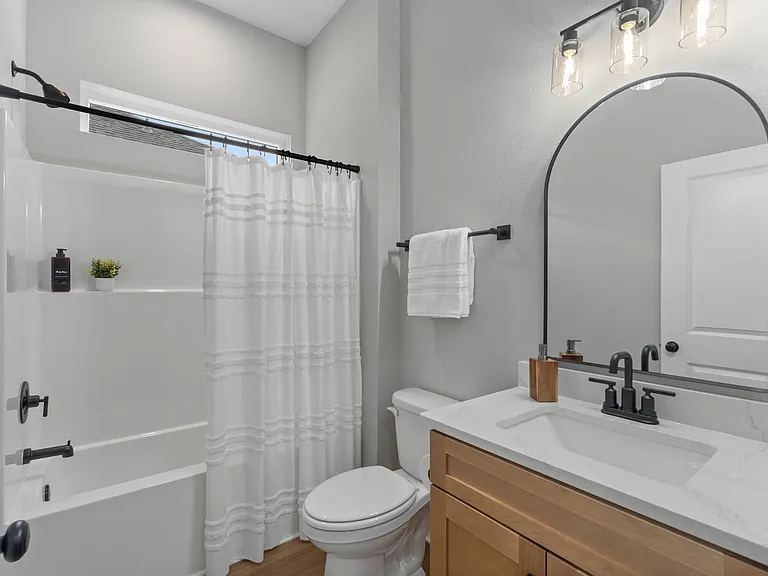 706 N F St #B — Photo 28