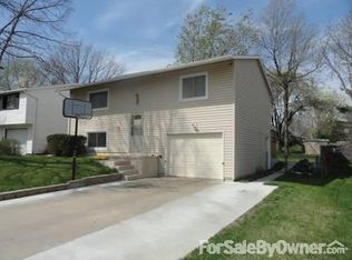 4811 Goldenrod Ln, Lincoln, NE 68512