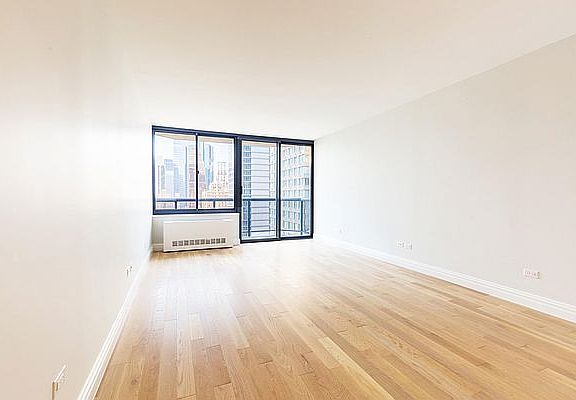 3rd image of 235 W 48th St APT 24H