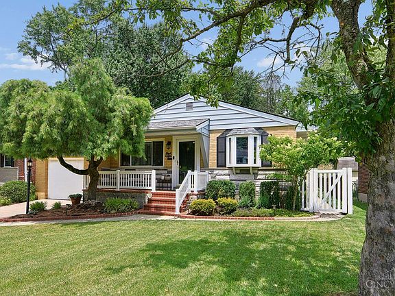 3rd image of 5328 Cleander Dr