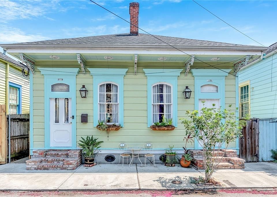 1st image of 3121 Burgundy St
