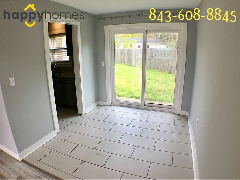 1556 Kemper Ave #C — Photo 5