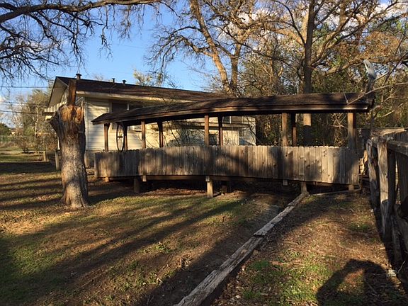3rd image of 608 E Leslie St