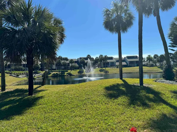 64 Village Del Lago Cir, Saint Augustine, FL 32080