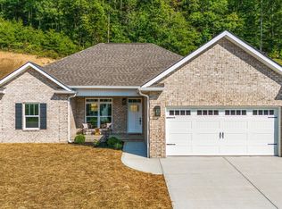 102 Claude Steadman Pl, Clinton, TN 37716