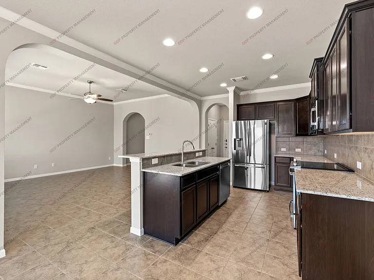 10217 Eaglefire Dr — Photo 5