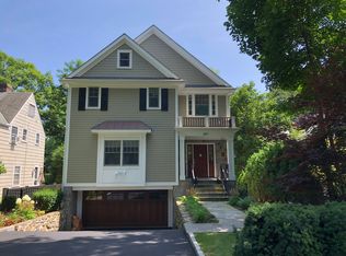 657 Forest Ave, Larchmont, NY 10538