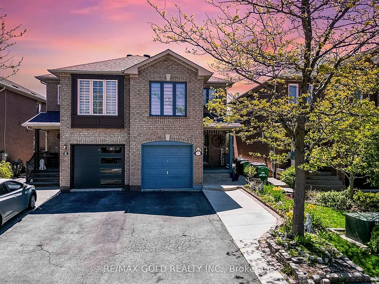 7 Roadmaster Ln — Photo 1