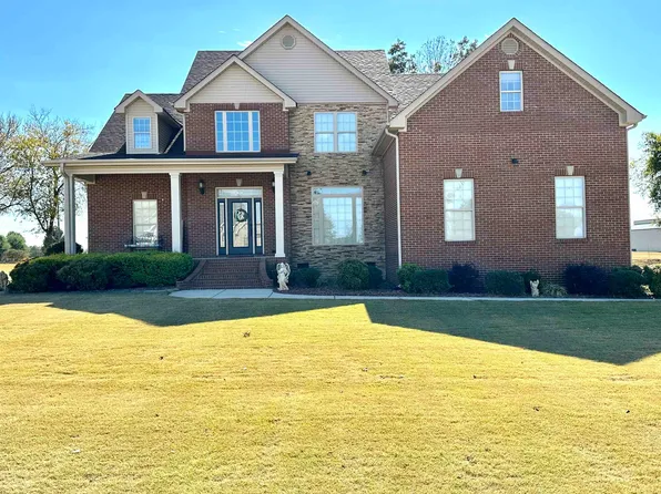 1844 Rodeo Dr, Tuscumbia, AL 35674