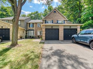 2766 Folkway Dr #23, Mississauga, ON L5L3M3