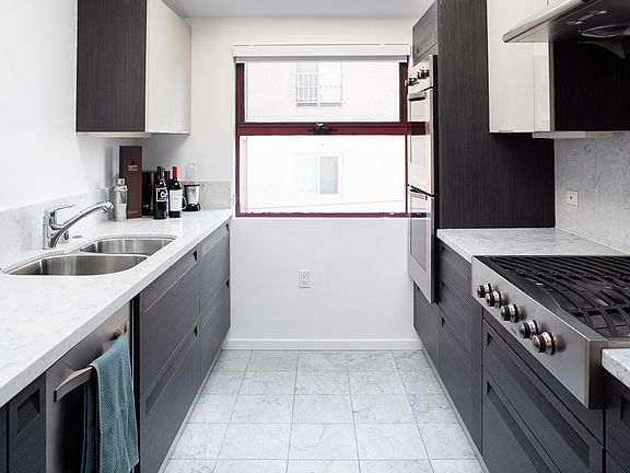 5th image of 219 California Ave APT 301