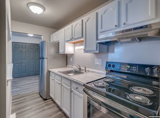 996 3rd St #D3, Menasha, WI 54952