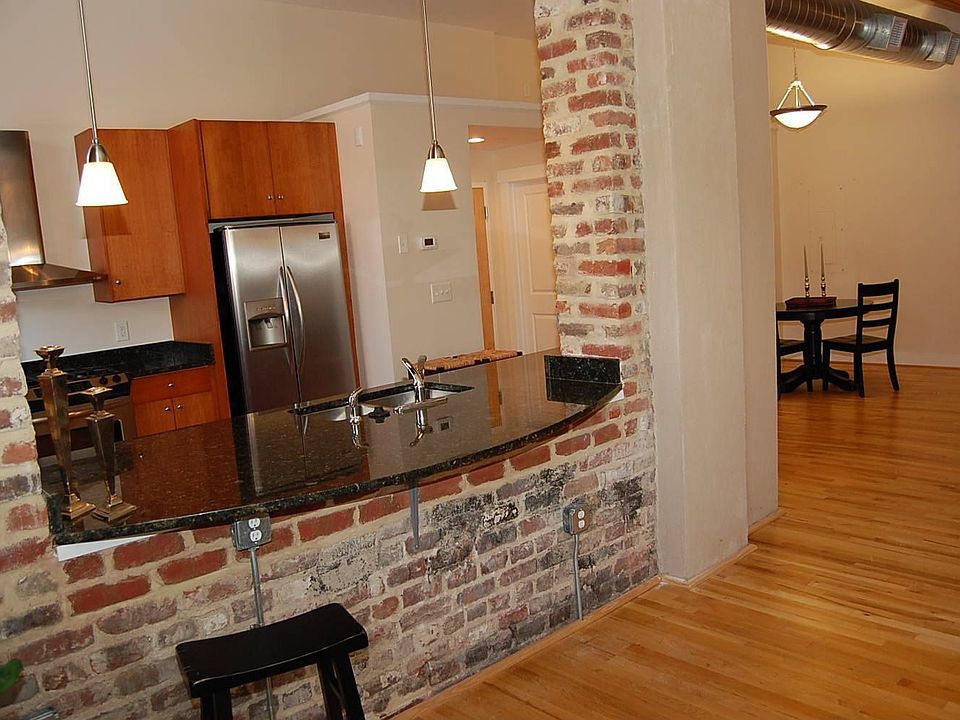 Counter height breakfast bar