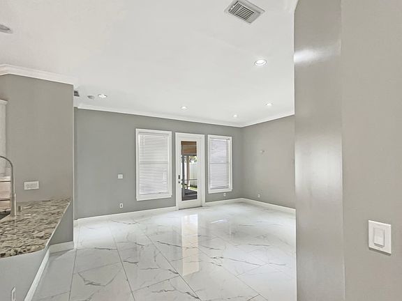 5th image of 10682 SW Westlawn Blvd #2