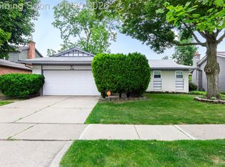 1454 Pine Valley Blvd, Ann Arbor, MI 48104